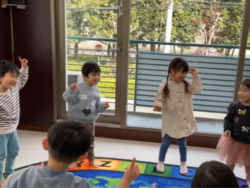 Japanese Students Learn English Playing Shopping Game